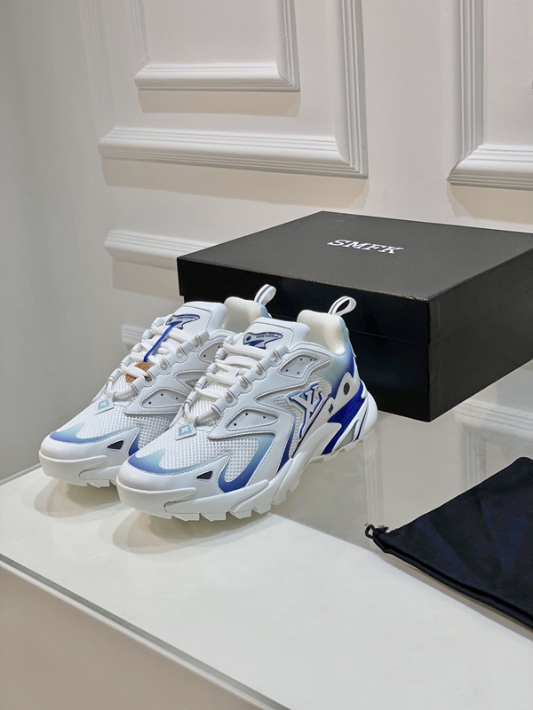 ルイヴィトン靴背面デザイン